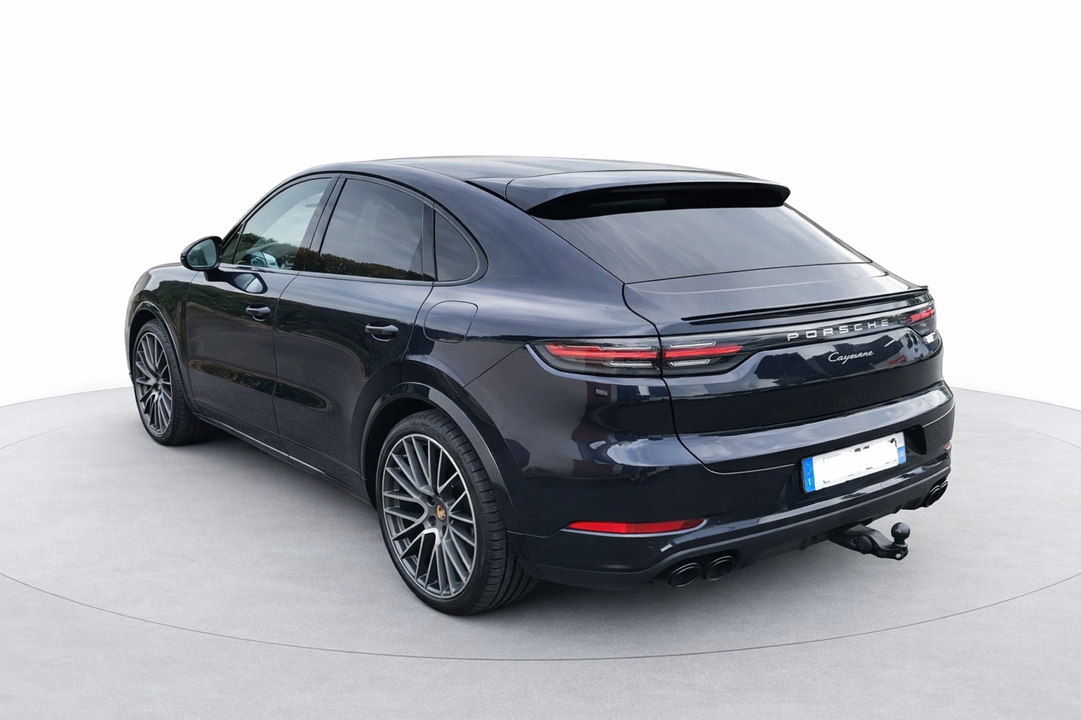 
Porsh Cayenne E-Hybride Coupé Platinium Edition full									