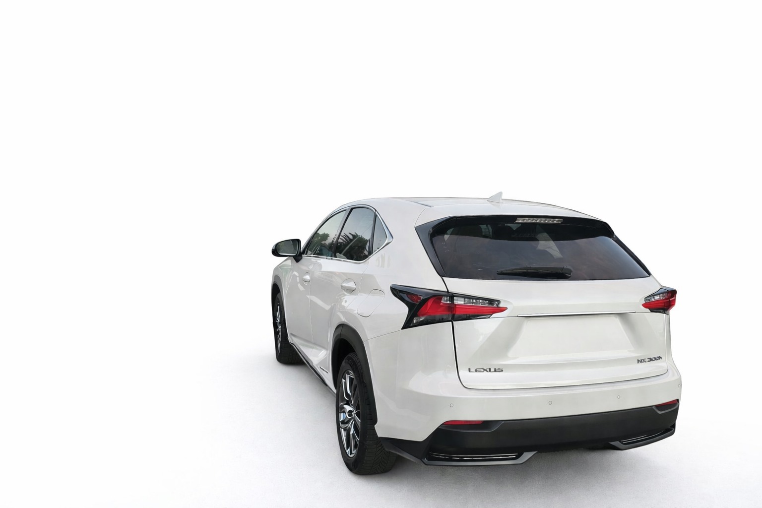 
Lexus NX300H full									