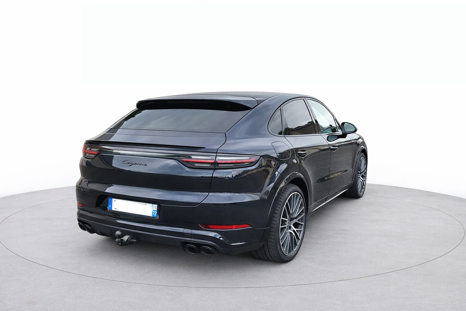 
Porsh Cayenne E-Hybride Coupé Platinium Edition full									