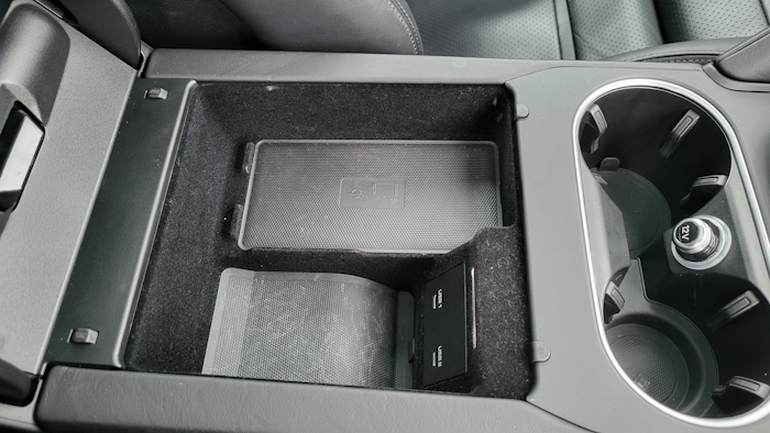 
Porsh Cayenne E-Hybride Coupé Platinium Edition full									