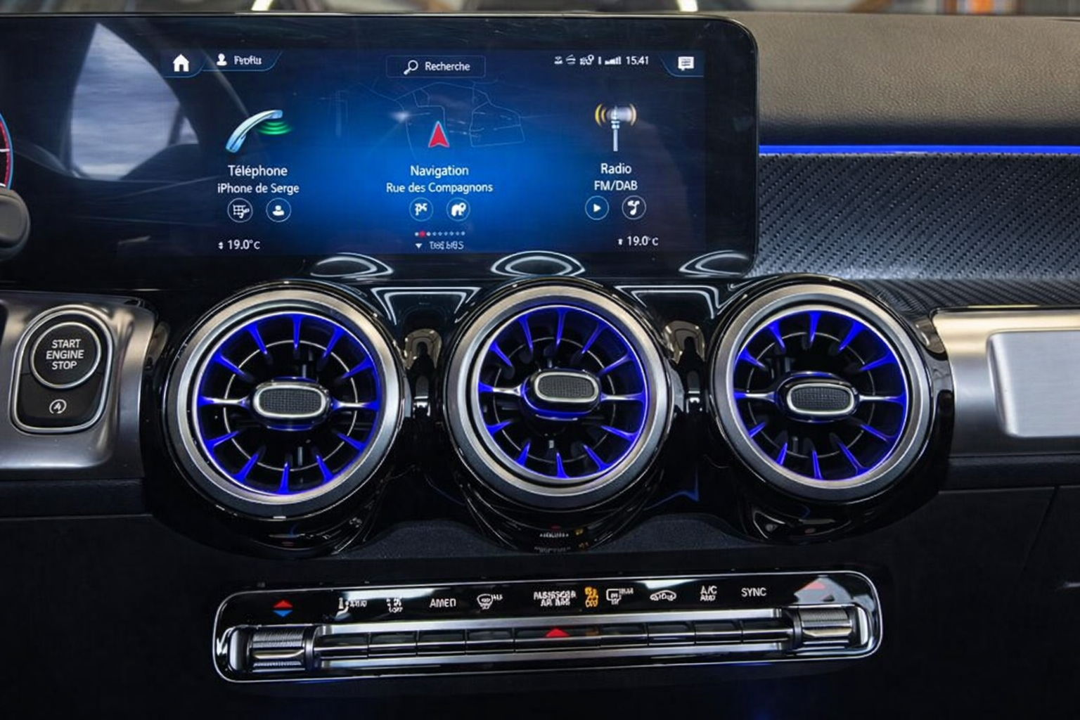 
Mercedes GLB 200d 150ch AMG Line 8G DCT full									