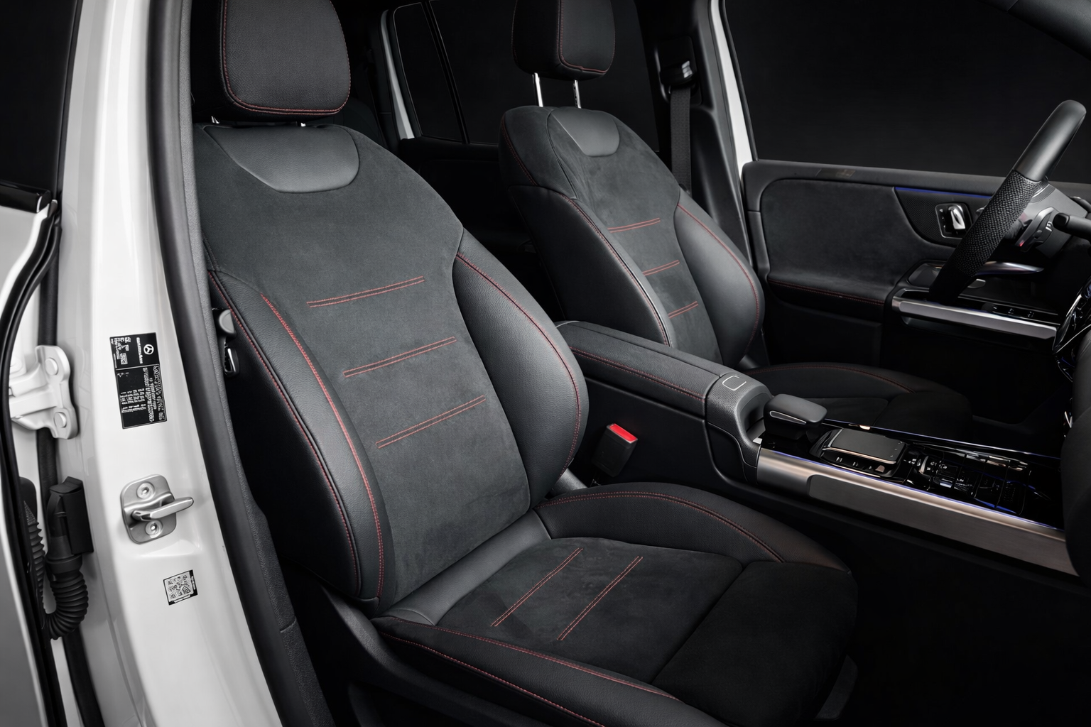 
Mercedes GLB 200d 150ch AMG Line 8G DCT full									