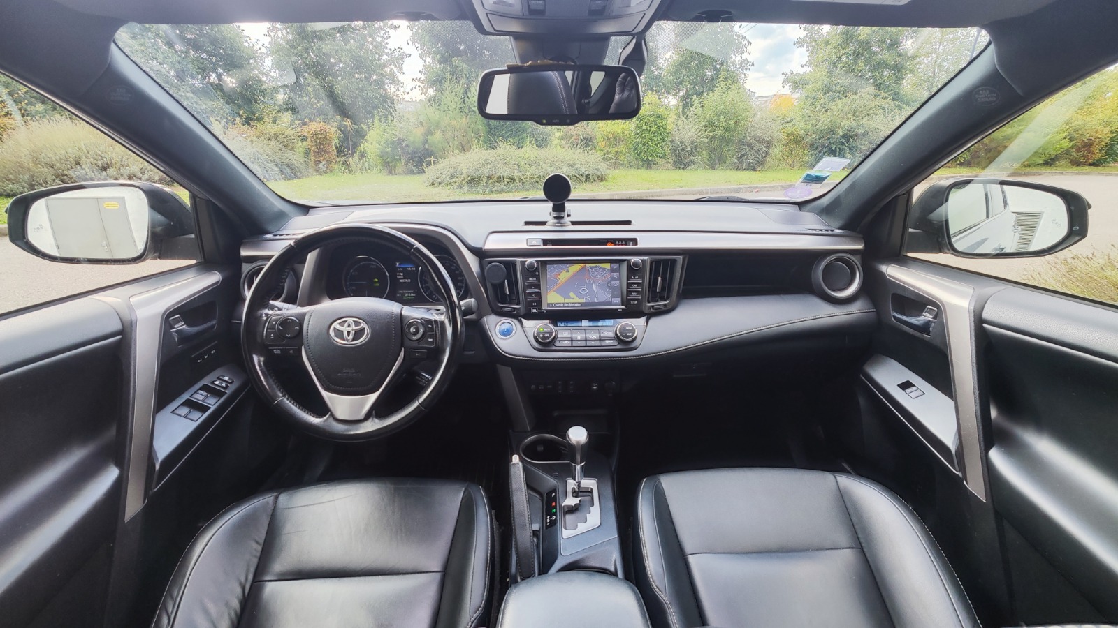 
Toyota Rav4 Hybride full									