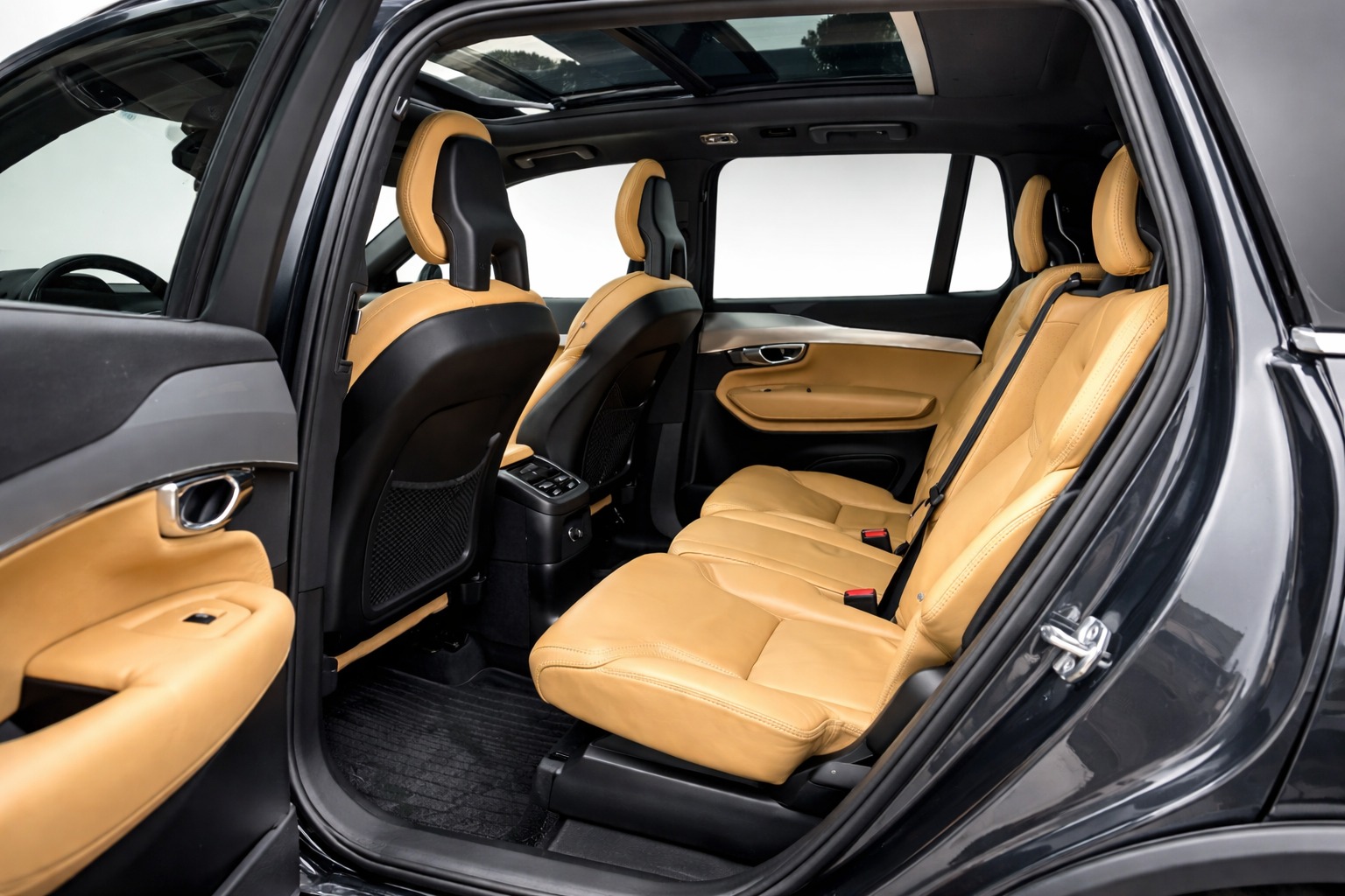 
Volvo XC90 T8 Twin Engine 7 places full									