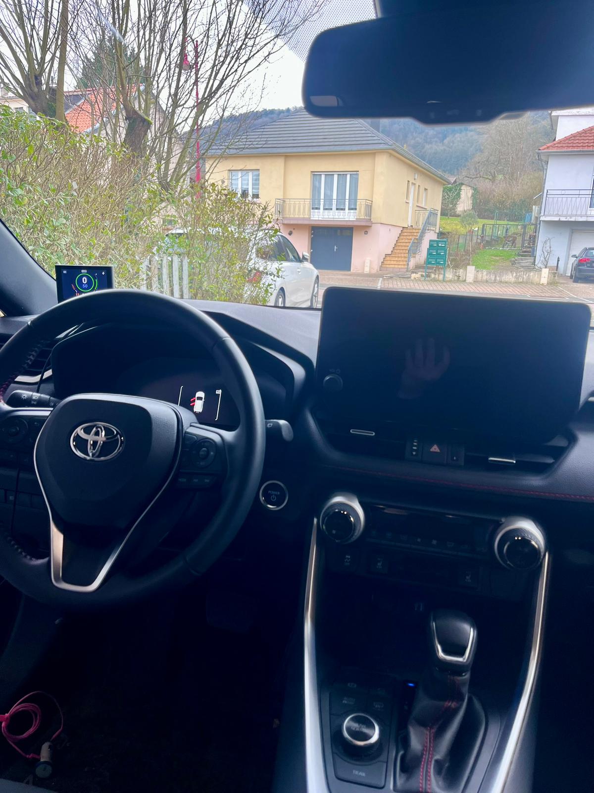 
Toyota Rav4 hybride design 306cv full									