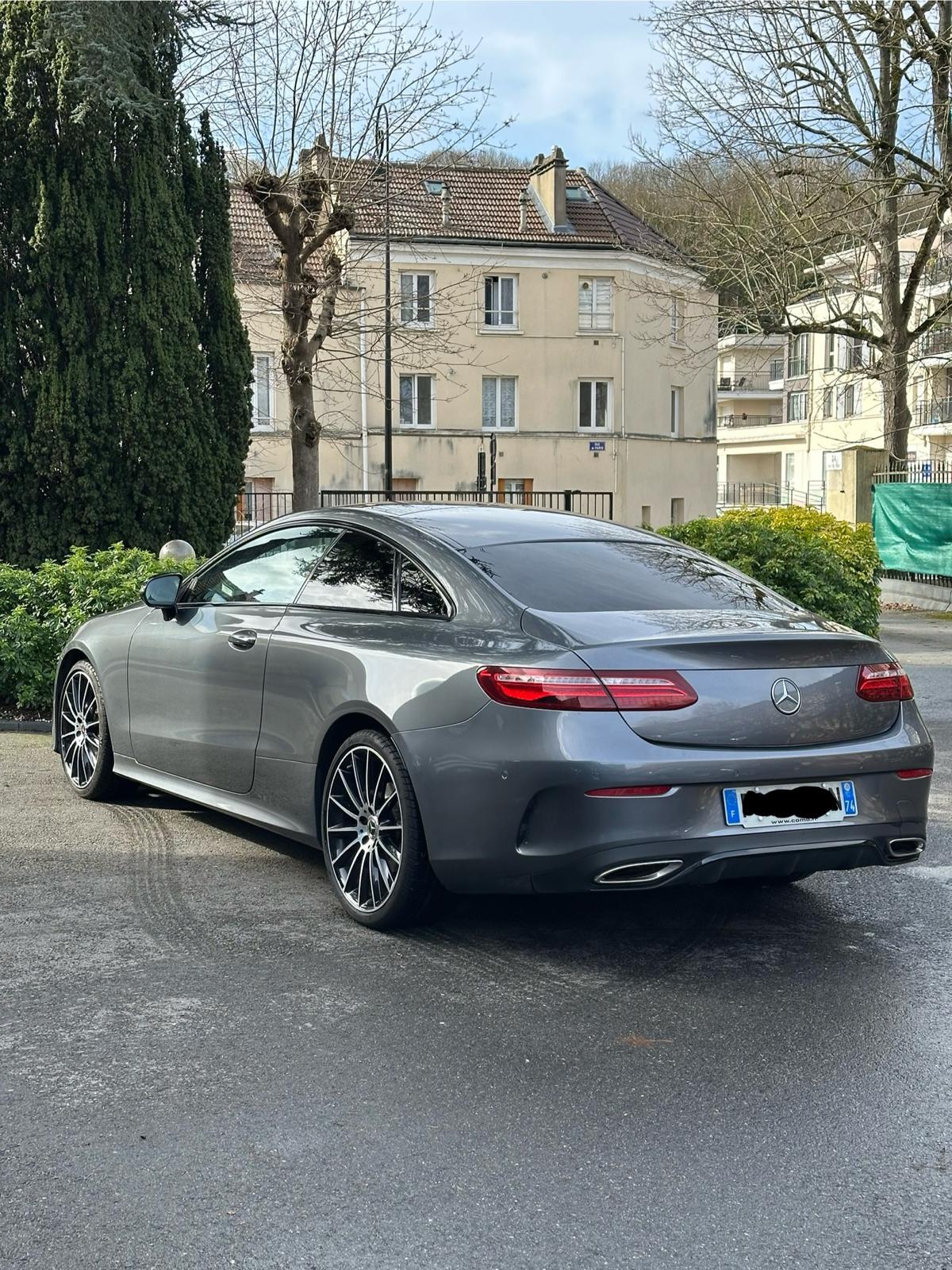 
Mercedes Benz E V COUPE 200 E 11CV AMG LINE 9G-TRONIC full									