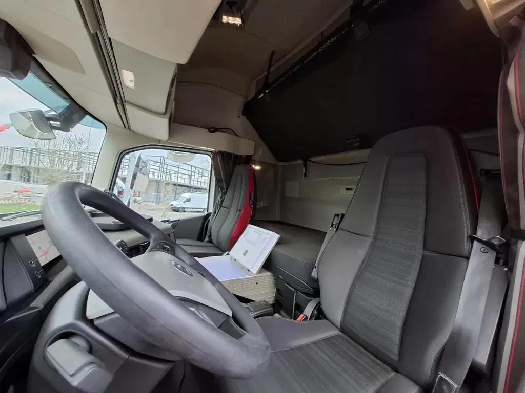 
Camion frigorifique Volvo FH500 / RETARDER / full									