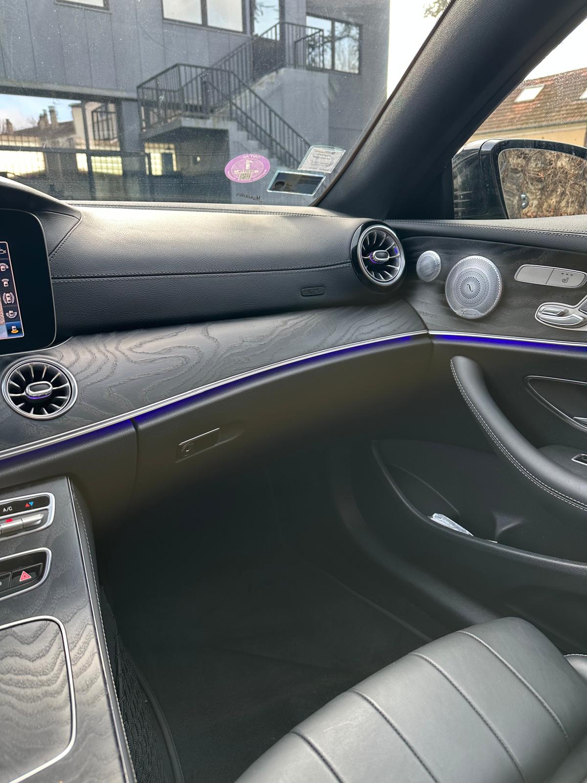 
Mercedes Benz E V COUPE 200 E 11CV AMG LINE 9G-TRONIC full									