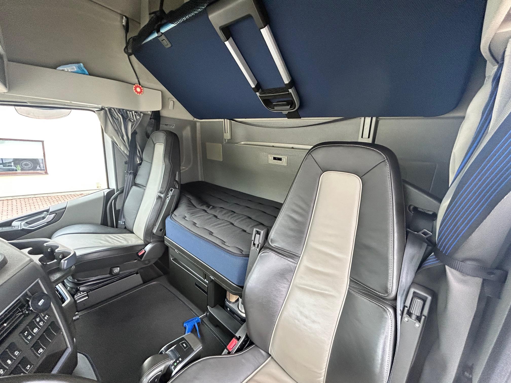 
Volvo FH500 6X2 EURO6 + RALENTISSEUR full									