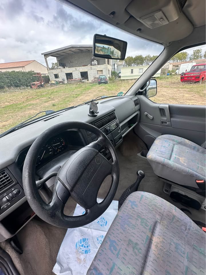 
Volkswagen T4 California 1998 2l5tdi full									