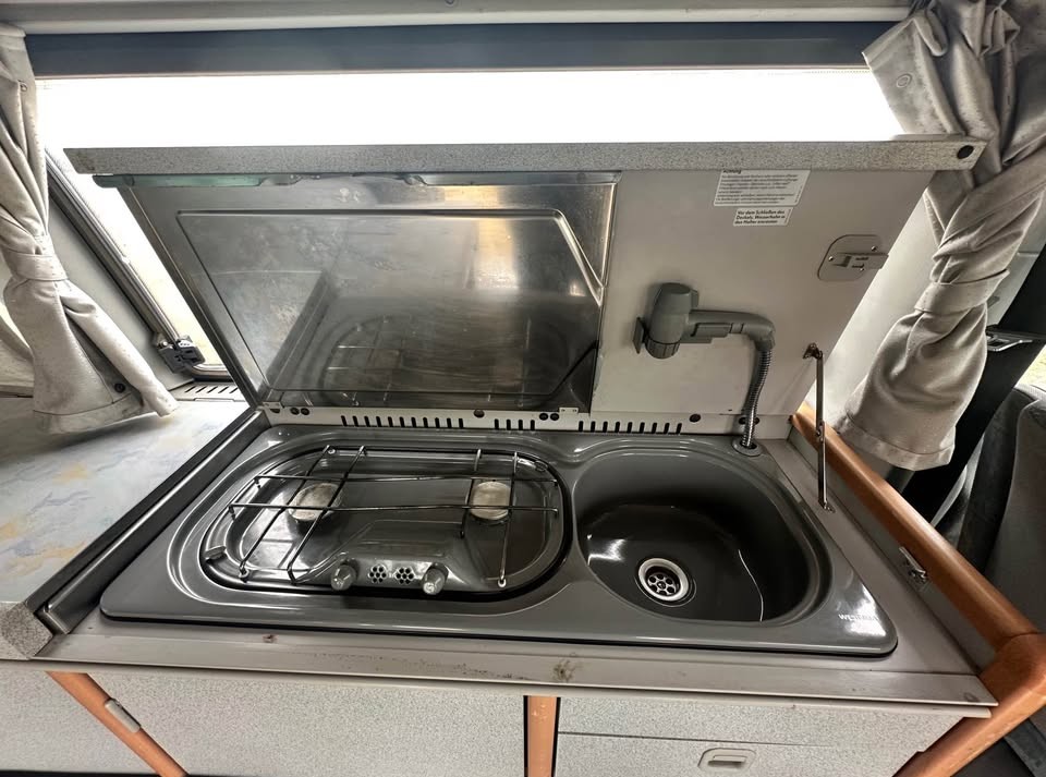 
Volkswagen T4 California 1998 2l5tdi full									