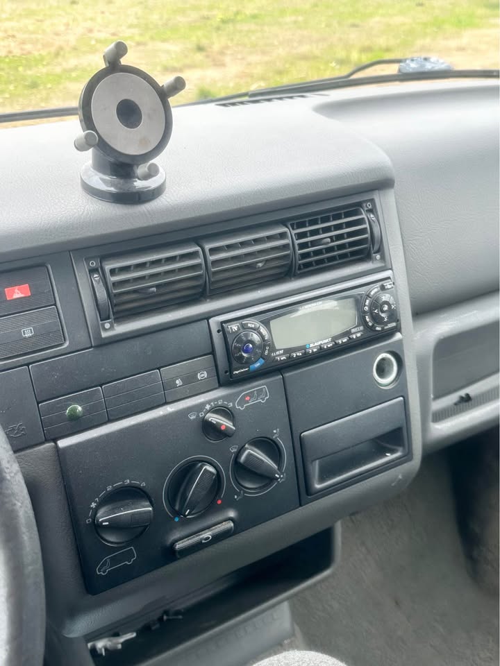 
Volkswagen T4 California 1998 2l5tdi full									